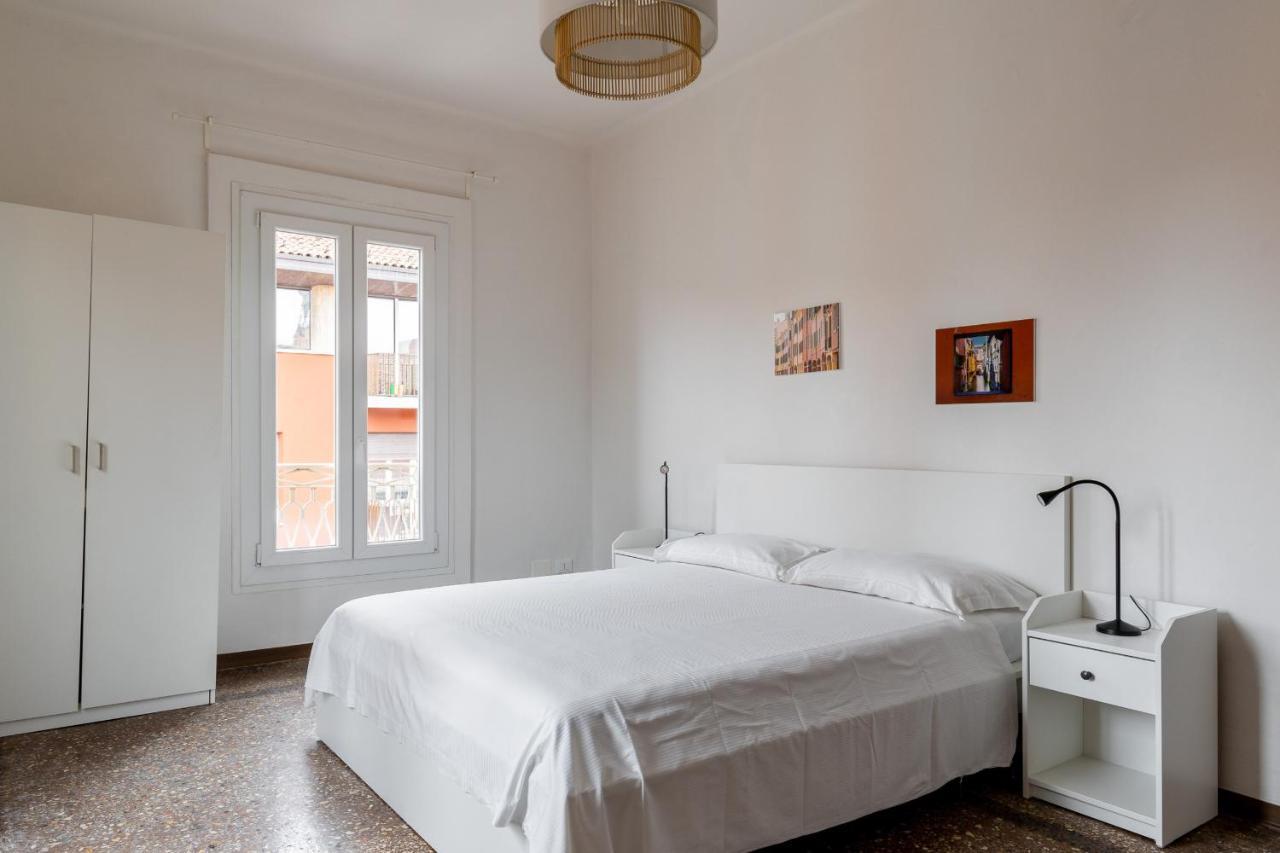 Alessandrini Apartment Alla Finestrella By Wonderful Italy Bologna Exterior foto